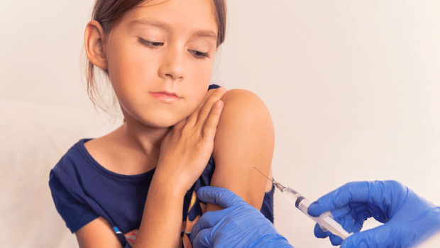 بهترین سن و زمان شروع تزریق واکسن